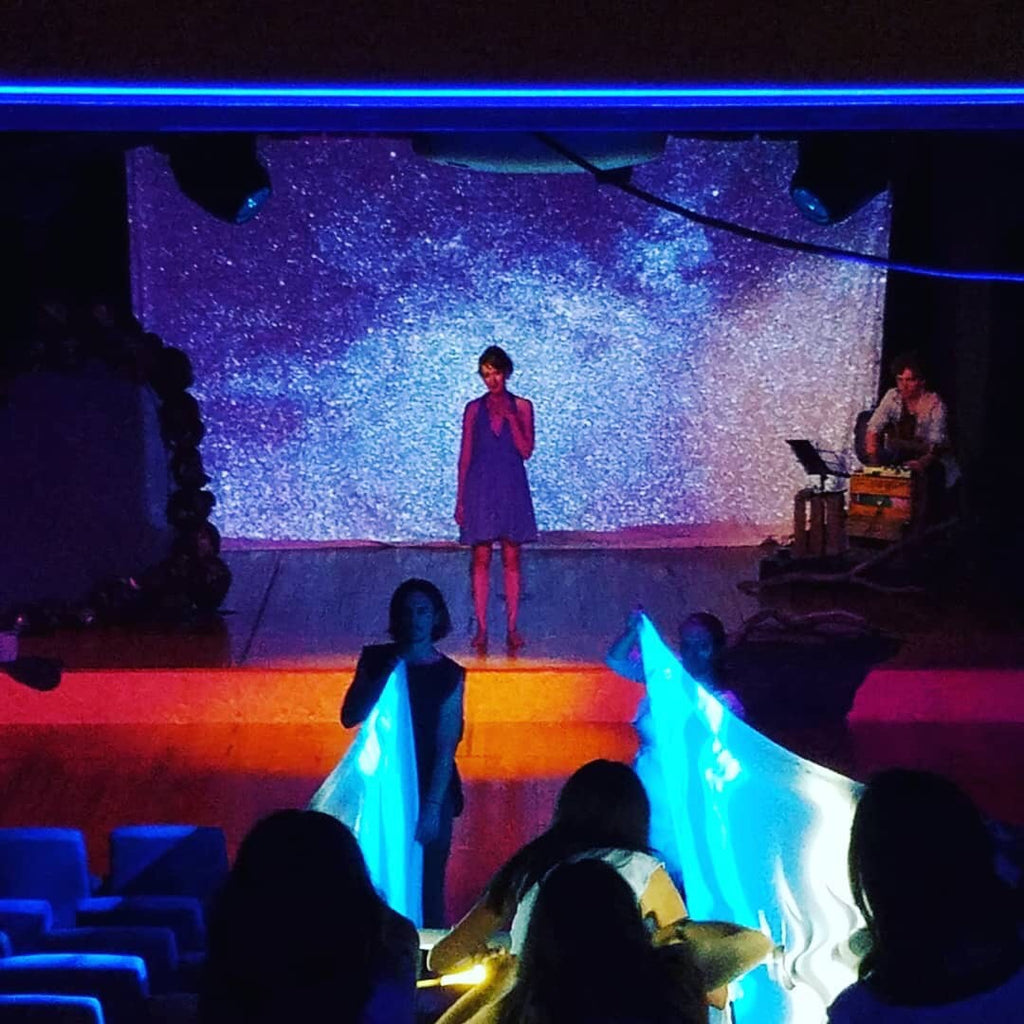 On the set of (on)WHATIPU